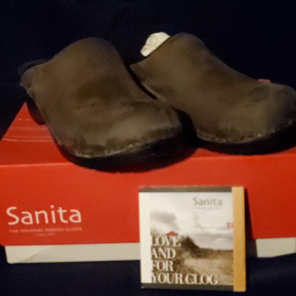 Sanita suede leather brown clog never worn